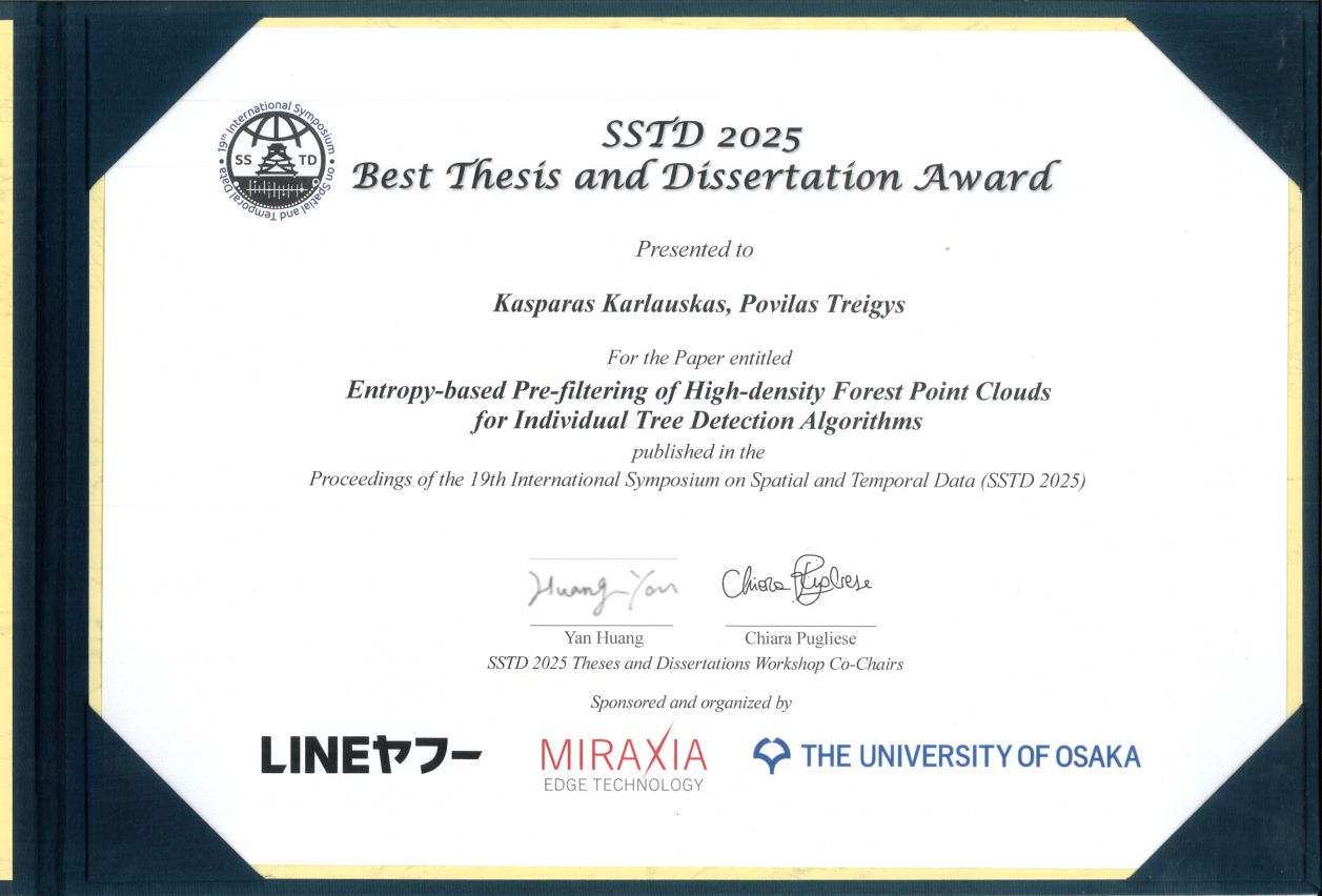 20251030 karlausko apdovanojimas